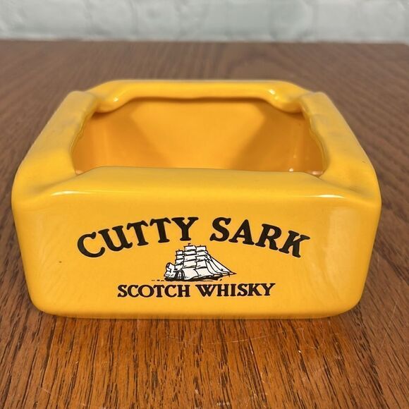 Vintage Cutty Sark Tall Ship Ceramic Ashtray or Succulent Planter - Picture 6 of 6